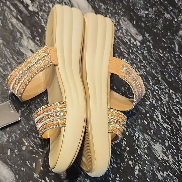 BRAND NEW AMERICAN EXCHANGE WOMEN'S BEADED WEDGE ESPADRILLE SANDALS - Picture 6 of 15